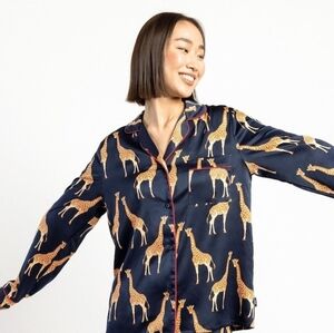Chelsea Peers Blue Satin Giraffe Print Pajama Top Size XS
